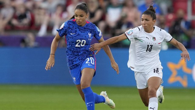 Delphine Cascarino (France) contre l'Italie