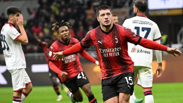 Luka Jovic celebra un gol con el AC Milan
