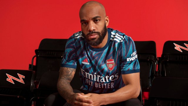 Arsenal présente son maillot third pour la saison 2021-2022