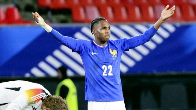 Mathys Tel en équipe de France Espoirs