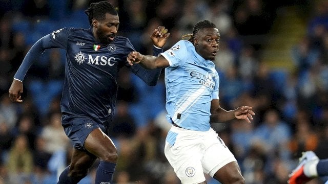 Anguissa (Naples) et Doku (Manchester City)