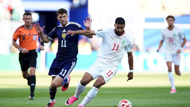 Ryan Christie (Écosse) et Ismaël Saibari (Maroc)