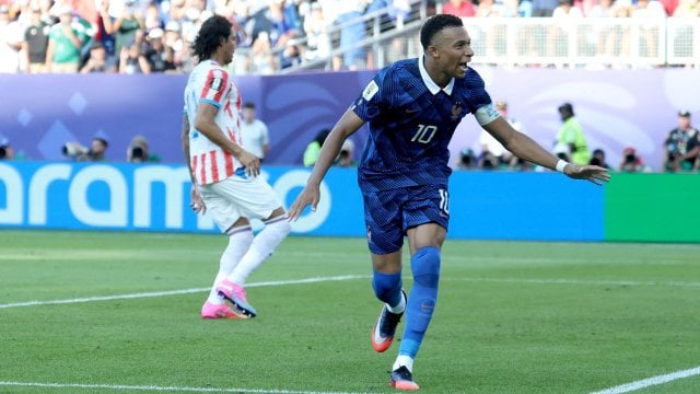 Mbappé buteur face au Paraguay