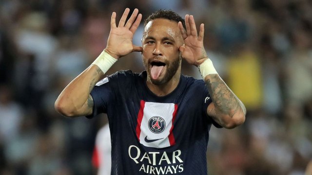 Neymar célèbre face au MHSC avec le PSG au Parc des Princes