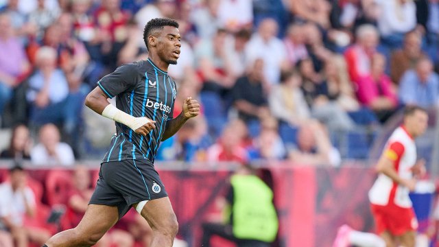 Raphael Onyedika im Einsatz für den FC Brügge