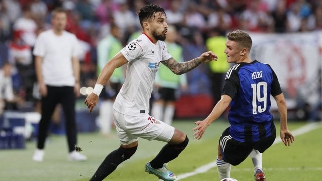 Alex Telles 2223 2