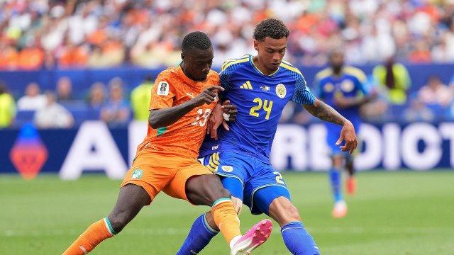 Nicolas Pépé (Côte d'Ivoire) et Deveron Fonville (Curaçao)