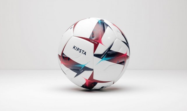 La LFP présente son nouveau ballon pour la reprise de la L1.