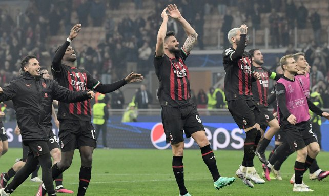 Les joueurs de l'AC Milan célèbrent une victoire en Serie A