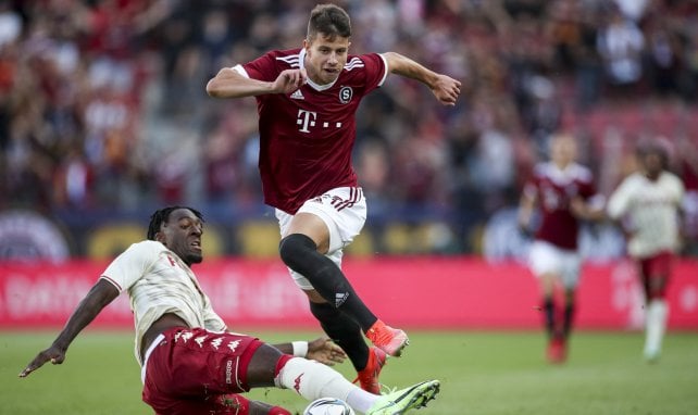 Le Bayer Leverkusen double le Bayern et Dortmund pour un grand espoir tchèque