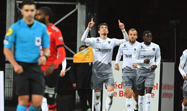 Adrian Grbic célèbre un but lors de la rencontre entre Clermont et Guingamp