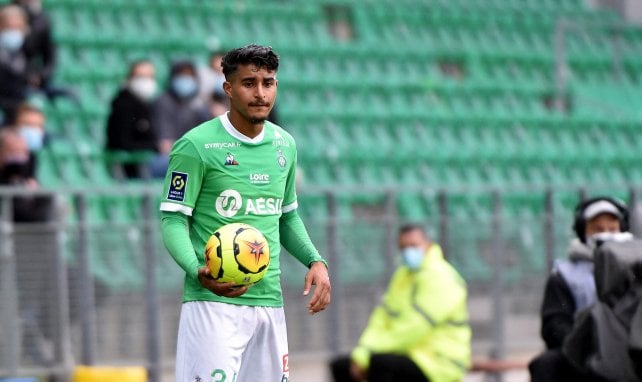 Ligue 2 : Saint-Étienne poursuit sa belle série à Troyes