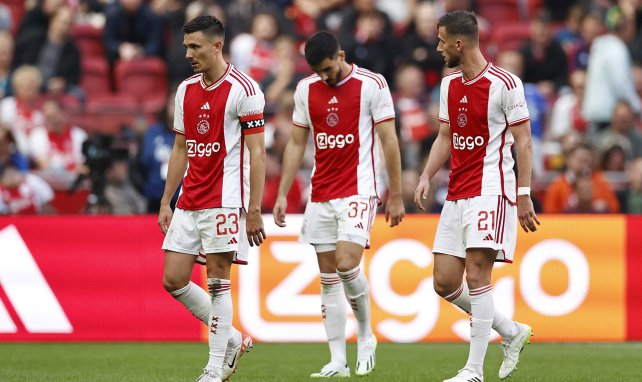 Avec un triplé de Lozano, le PSV humilie l’Ajax qui devient lanterne rouge