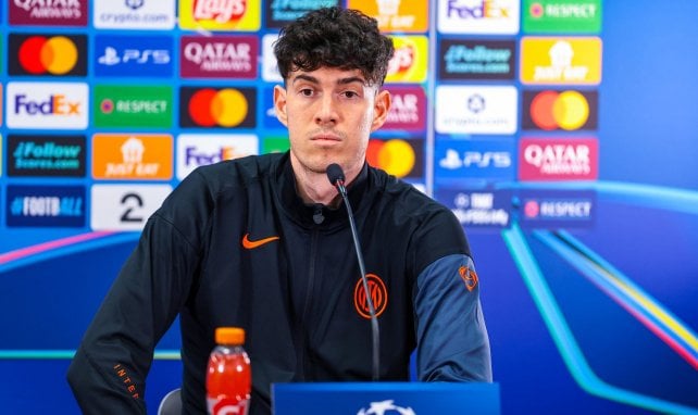 Marcel Desailly met un coup de pression à Bastoni 