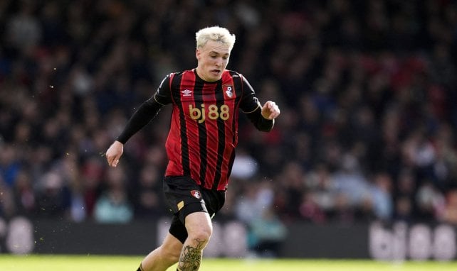 Bournemouth écarte Alex Jimenez après des échanges de messages avec une mineur de 15 ans