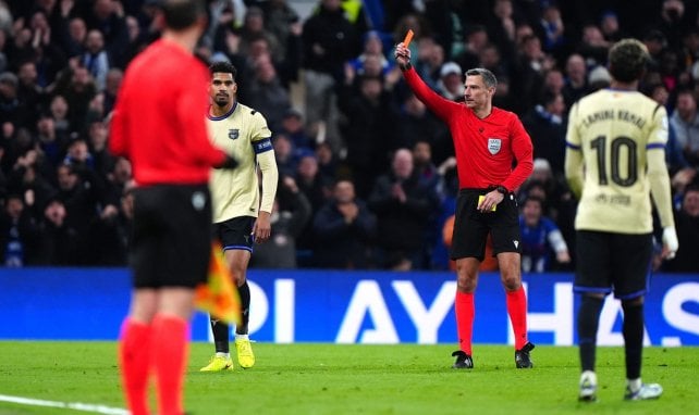 FC Barcelone : Ronald Araujo est au fond du trou !