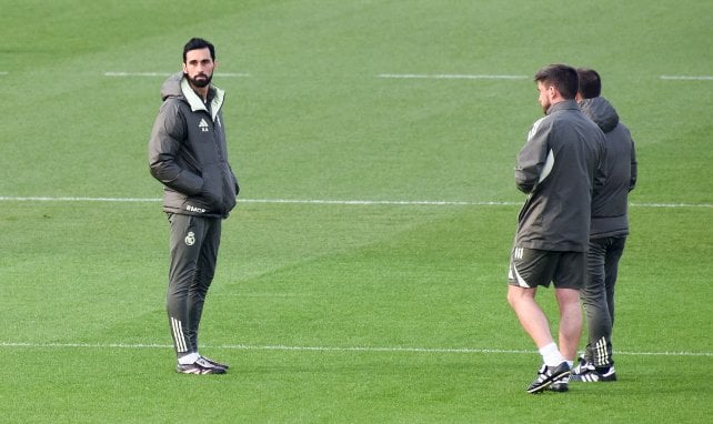 Real Madrid : 3 joueurs en ont déjà ras le bol d’Alvaro Arbeloa !