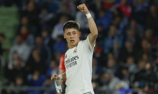 Arda Güler avec le Real Madrid.