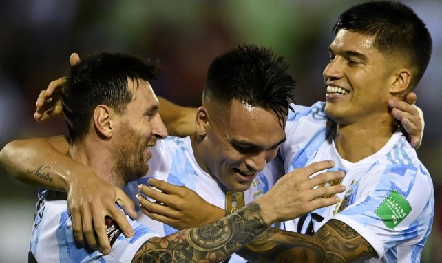 Lionel Messi, Lautaro Martinez et Joaquin Correa célèbrent le succès de l'Argentine
