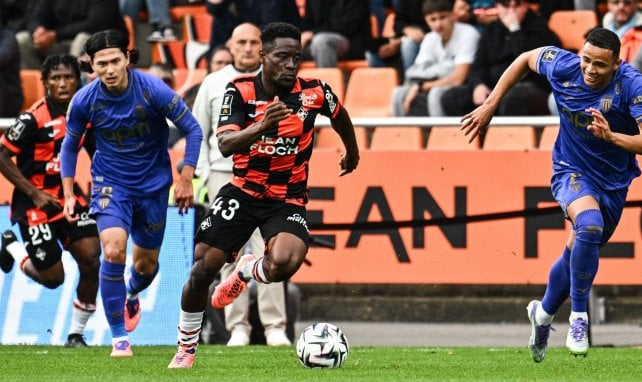 Mercato : Arsène Kouassi, la révélation du FC Lorient qui affole la Bundesliga, la Serie A et BlueCo !