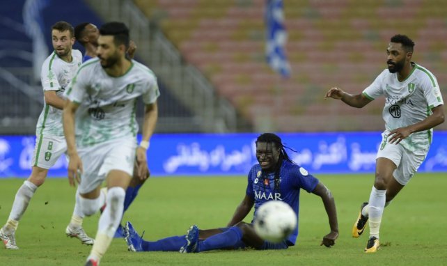 Bafétimbi Gomis lors du match contre Al-Ahli