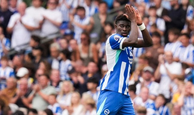Brighton : la sensation Carlos Baleba regarde la Ligue 1