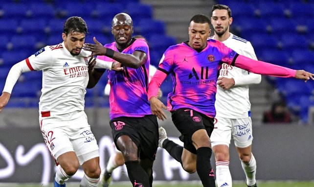 Kylian Mbappé face à l'OL