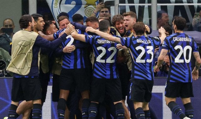 Les joueurs de l'Inter célèbrent face au Barça