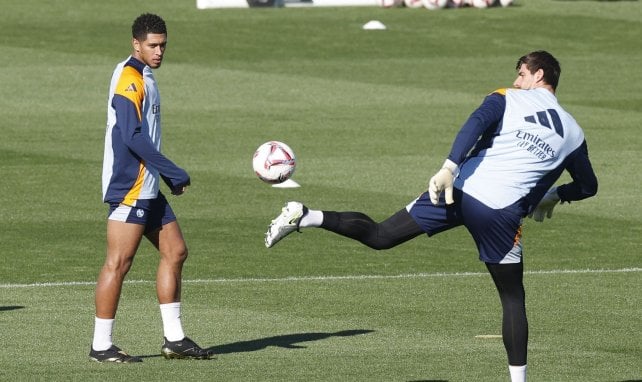 Jude Bellingham et Thibaut Courtois à l'entraînement avec le Real Madrid