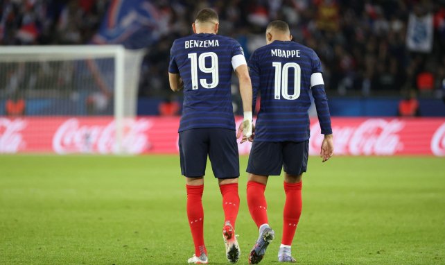 Karim Benzema (li.) und Kylian Mbappé (re.) im Dress der Équipe Tricolore