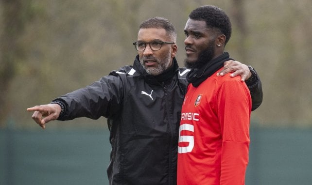 Habib Beye à l'entrainement avec Lilian Brassier