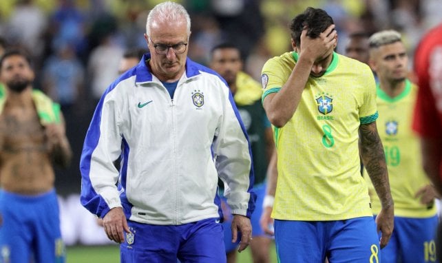 Dorival Jr et les Brésiliens après leur élimination en quarts de la Copa América 2024