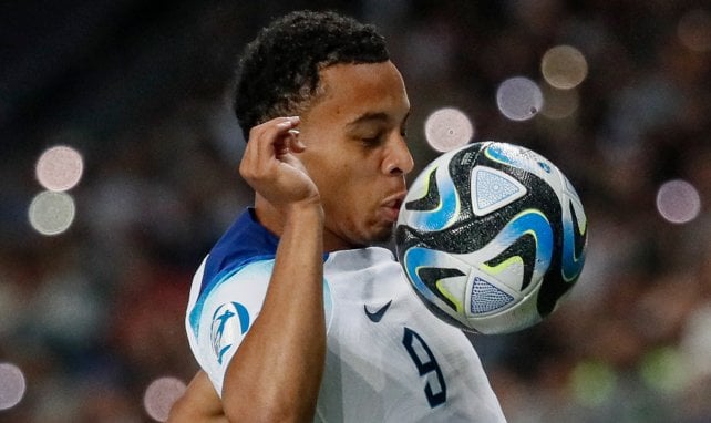 Cameron Archer rejoint Auxerre