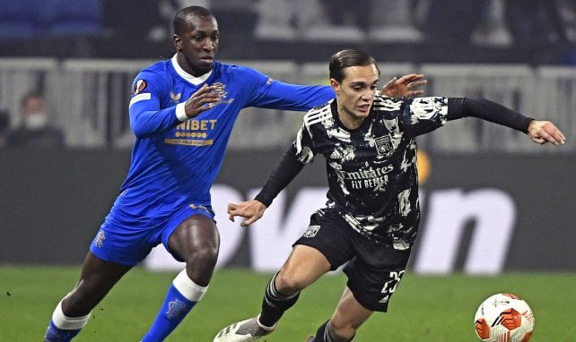 Maxence Caqueret au duel face aux Rangers
