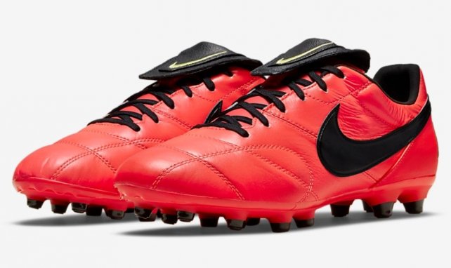 La Nike Premier II dans son coloris rouge !