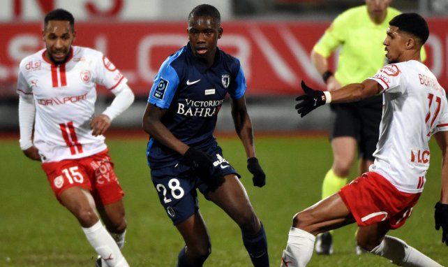 Check Oumar Diakité avec le Paris FC
