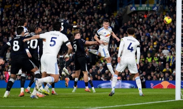 Premier League : Chelsea surpris à Leeds, Liverpool s’en sort bien contre Sunderland