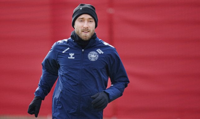 Christian Eriksen s’écroule en plein match avec le Danemark