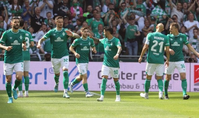Les joueurs du Werder Brême célèbrent leur victoire face à Regensburg