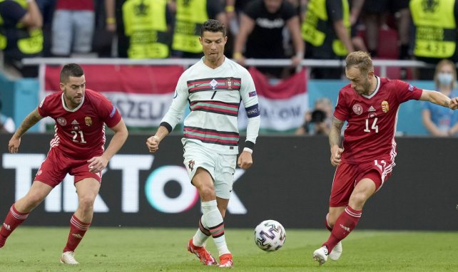 Cristiano Ronaldo face à la Hongrie