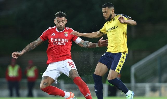 Yanis Begraoui avec Estoril