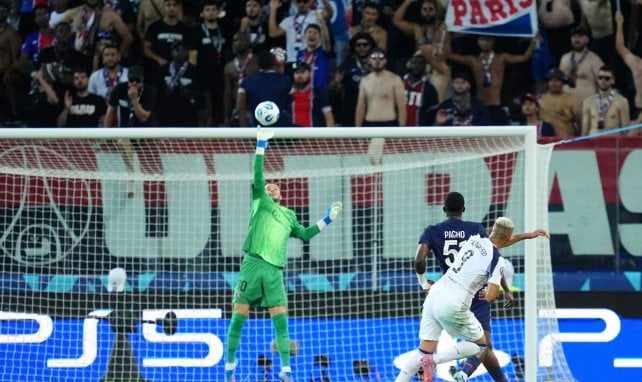 Supercoupe : la faute de main de Lucas Chevalier qui coûte un but au PSG