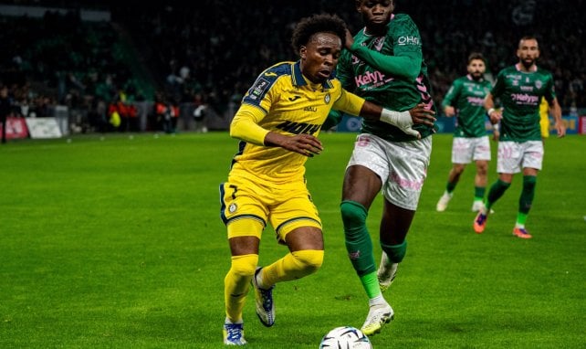 Pau : le beau but de Messi au Nouste Camp