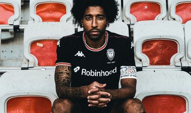 Nice avec son nouveau maillot en hommage aux Ultras contre l’OM (sb)