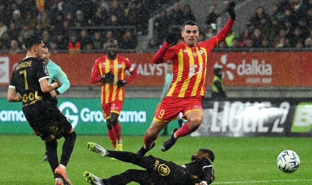 L2 : 11e match de suite sans défaite pour Le Mans, match arrêté entre Bastia et le Red Star à cause d’un fumigène jeté sur un joueur