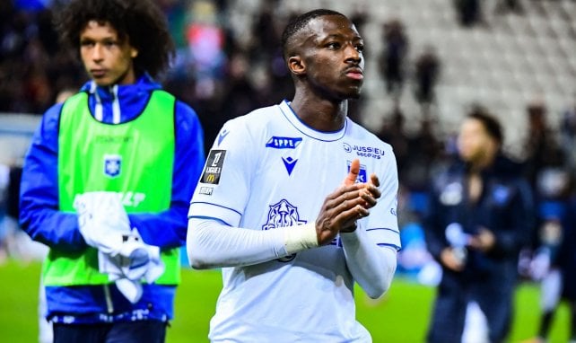 Ligue 1 : l’AJ Auxerre s’offre Metz et n’est plus lanterne rouge, Le Havre neutralise le Paris FC