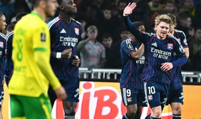 Ligue 1 : un OL chanceux s’impose à Nantes et monte sur le podium