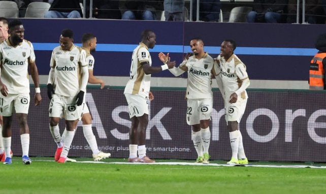 Ligue 1 : Lens colle un 5-0 au Paris FC et repasse leader