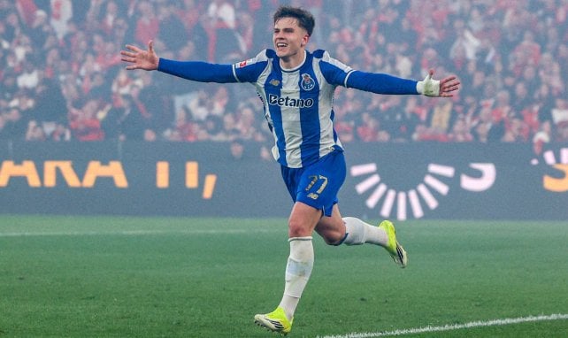 FC Porto : les débuts fracassants d’Oskar Pietuszewski affolent le Portugal !