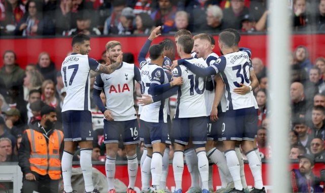 Les joueurs de Tottenham célébrant un but.